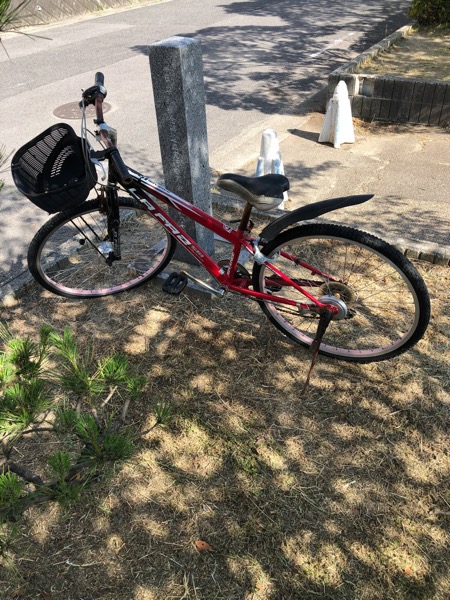 公園に放置自転車があるbefore2