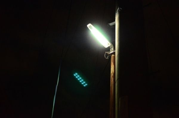 街灯2箇所の電灯切れと故障before2