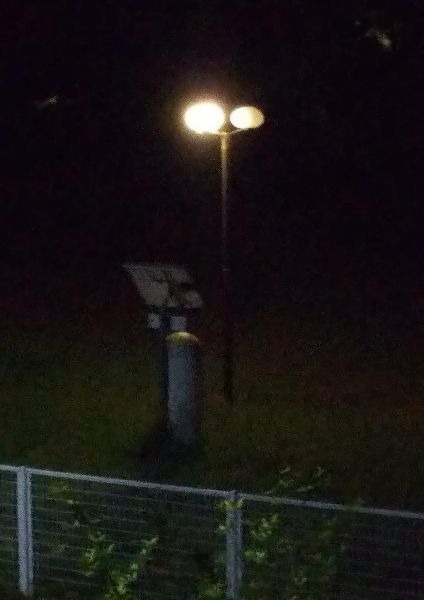 公園の街灯の電球切れbefore
