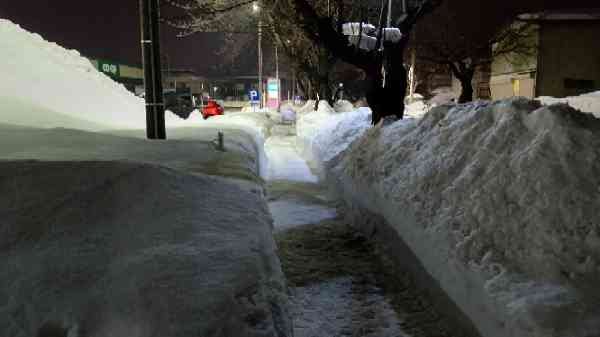 通学路の除雪before